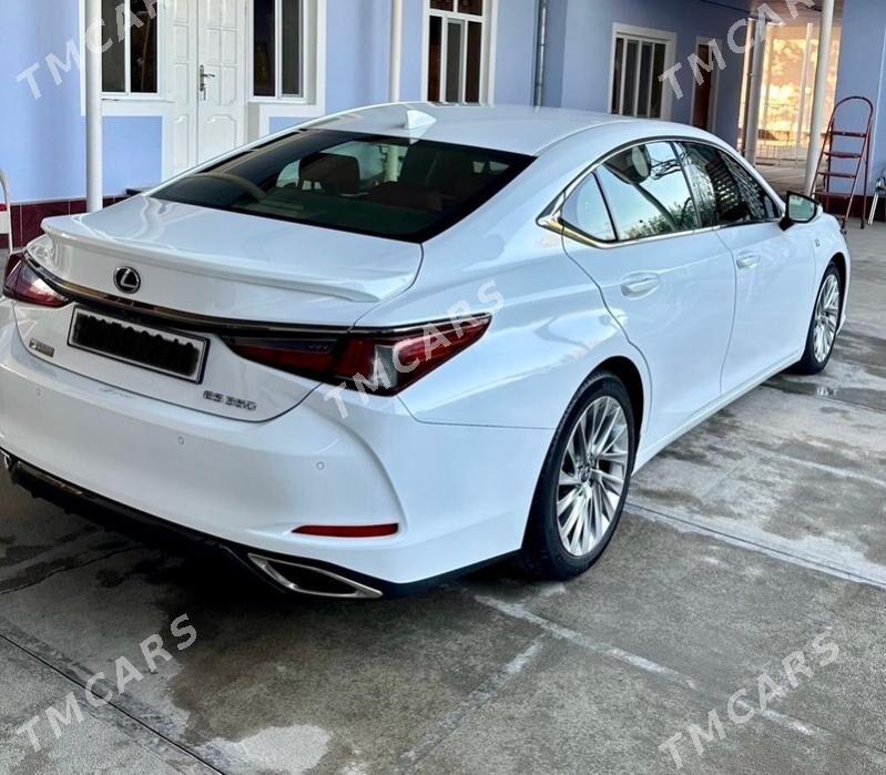 Lexus ES 350 2019 - 550 000 TMT - Мары - img 2