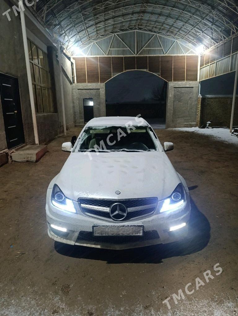 Mercedes-Benz C350 2014 - 290 000 TMT - Байрамали - img 6