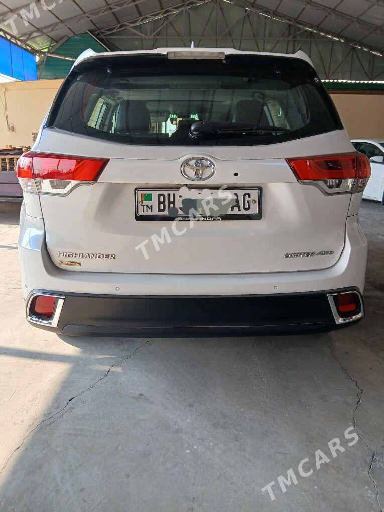 Toyota Highlander 2018 - 420 000 TMT - Aşgabat - img 2