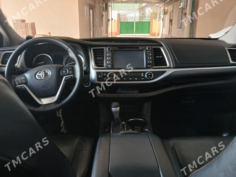 Toyota Highlander 2018 - 420 000 TMT - Aşgabat - img 3