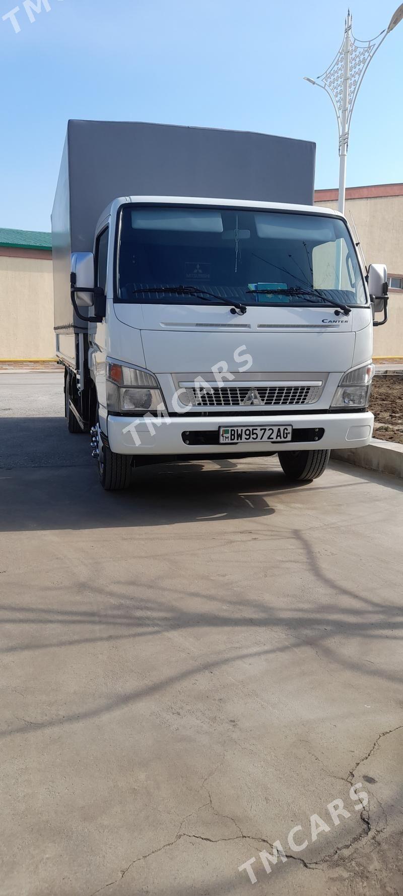 Mitsubishi Canter 2015 - 450 000 TMT - Бузмеин - img 5