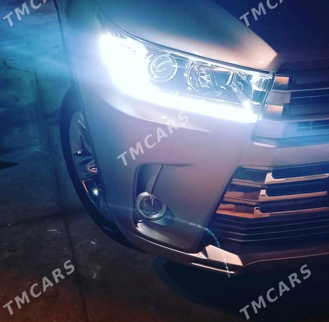 Toyota Highlander 2019 - 510 000 TMT - Ашхабад - img 2