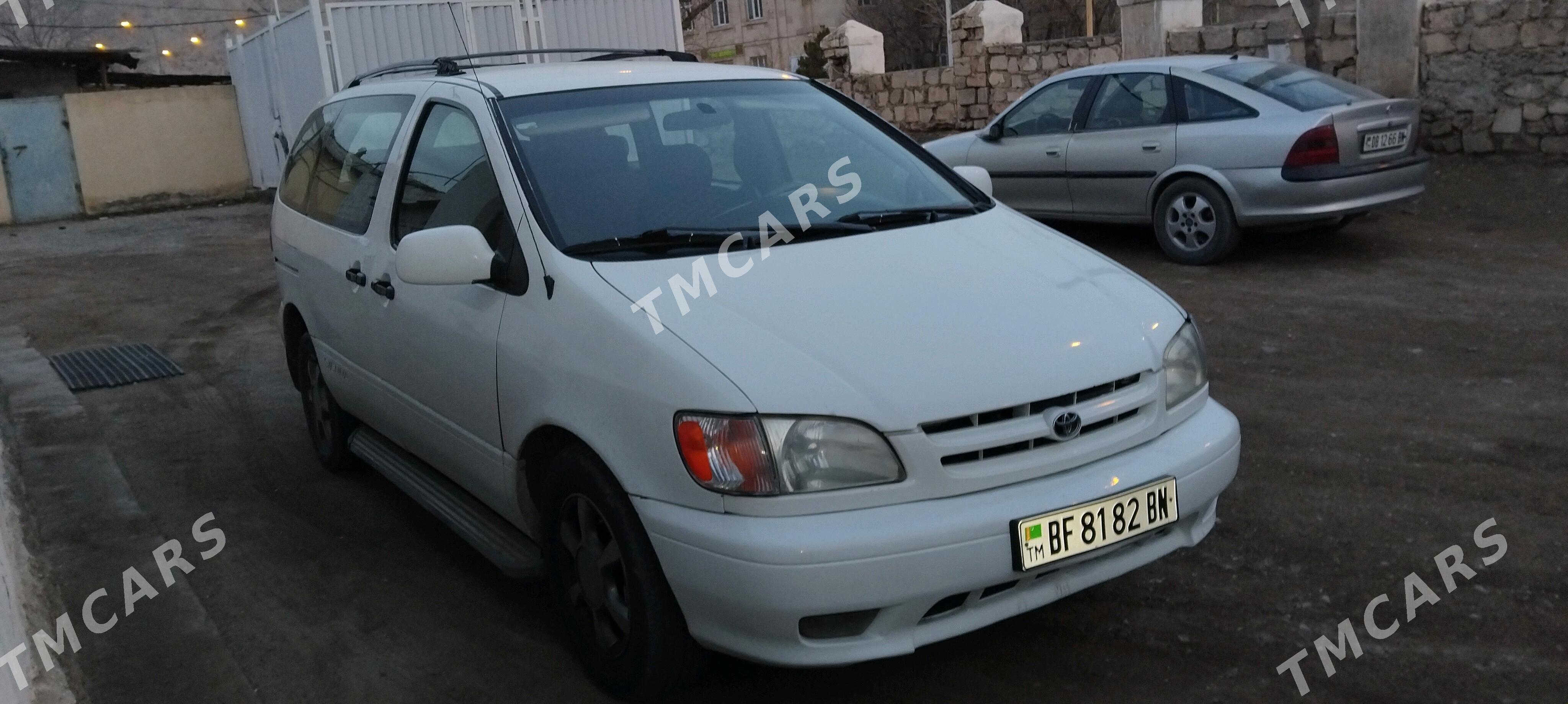 Toyota Sienna 2002 - 125 000 TMT - Türkmenbaşy - img 4