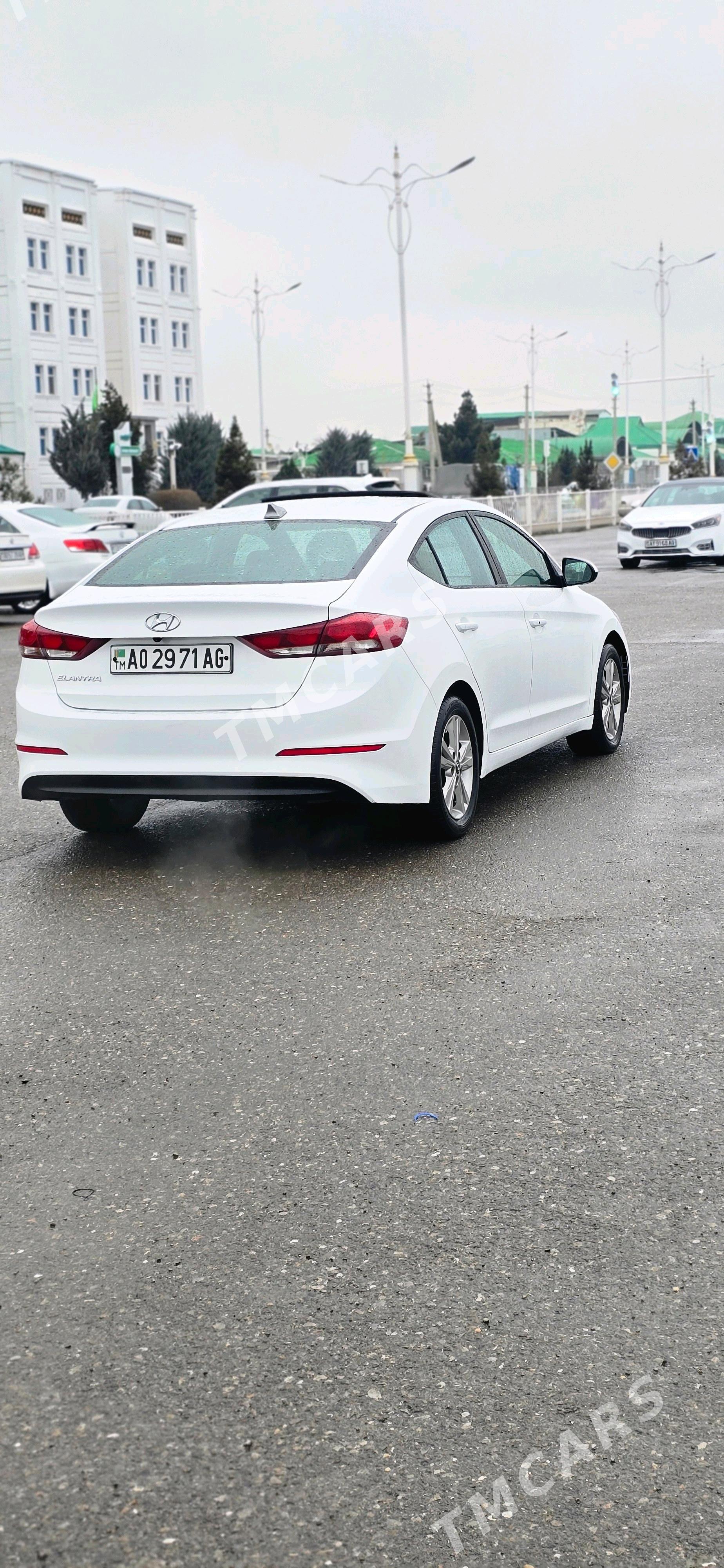 Hyundai Elantra 2018 - 185 000 TMT - Бедев - img 3