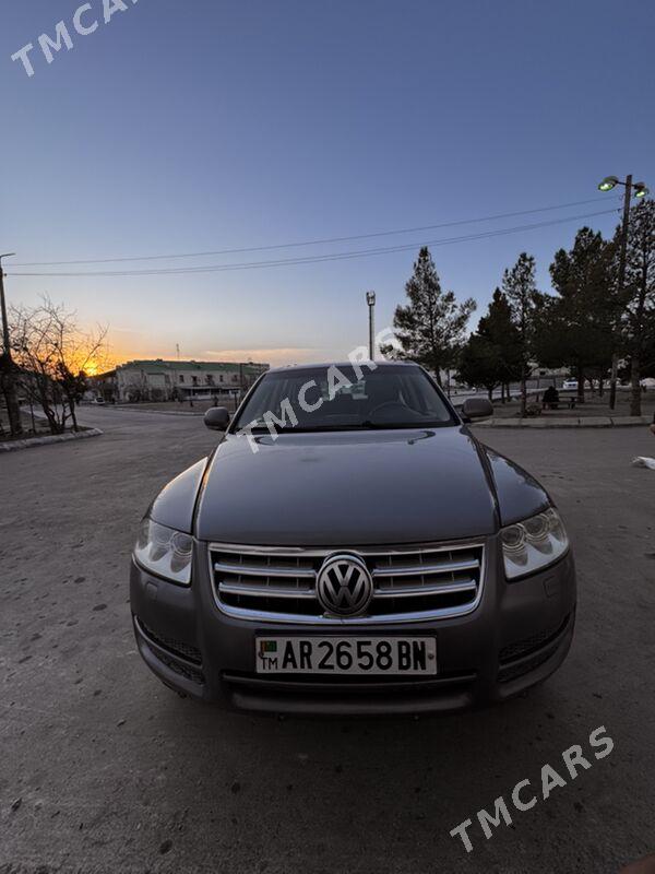 Volkswagen Touareg 2005 - 100 000 TMT - Туркменбаши - img 2