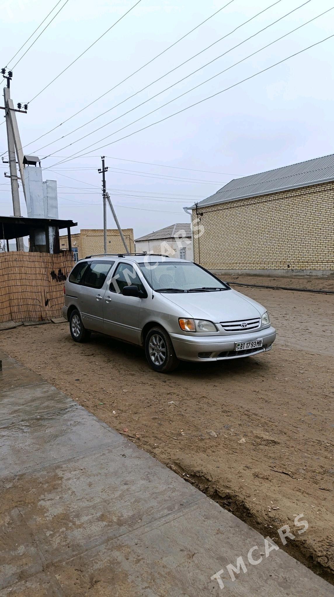 Toyota Sienna 2001 - 132 000 TMT - Wekilbazar - img 2