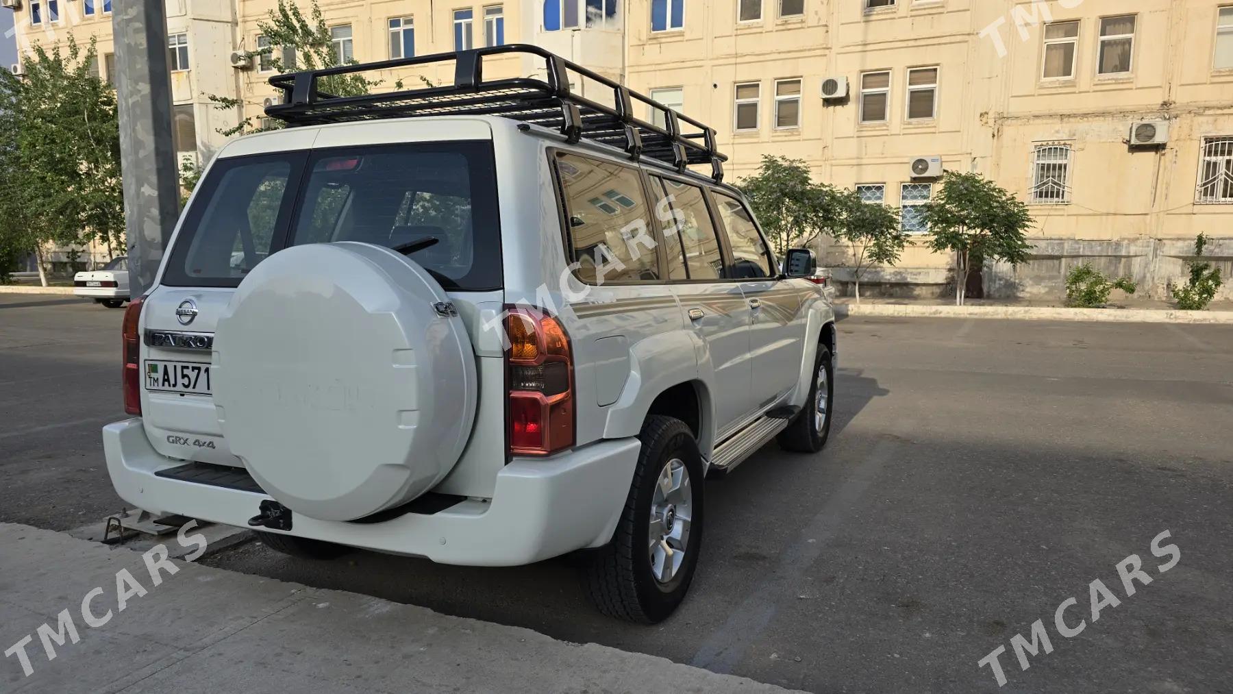 Nissan Patrol 2015 - 500 000 TMT - Ашхабад - img 5