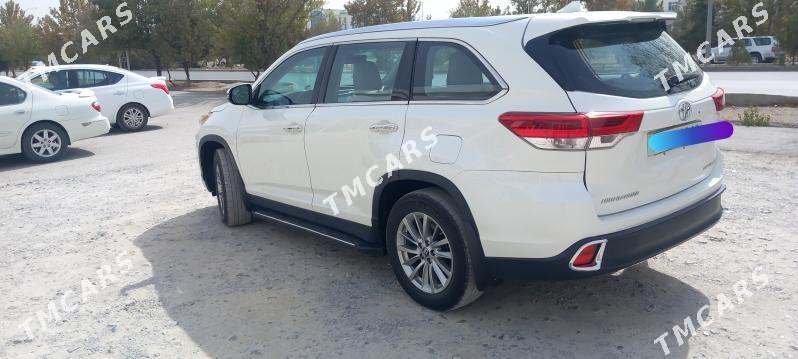 Toyota Highlander 2018 - 351 000 TMT - Ашхабад - img 5