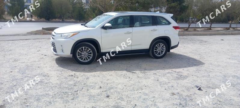 Toyota Highlander 2018 - 351 000 TMT - Ашхабад - img 6