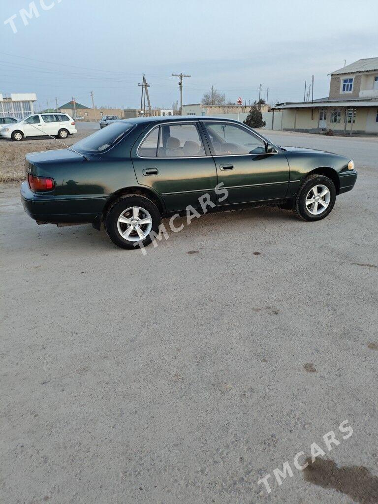 Toyota Camry 1995 - 98 000 TMT - Акдепе - img 7