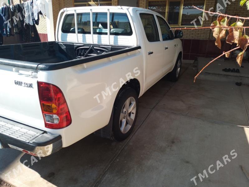 Toyota Hilux 2011 - 250 000 TMT - Türkmenbaşy - img 6