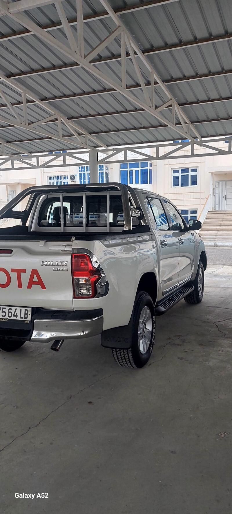 Toyota Hilux 2016 - 500 000 TMT - Туркменабат - img 8