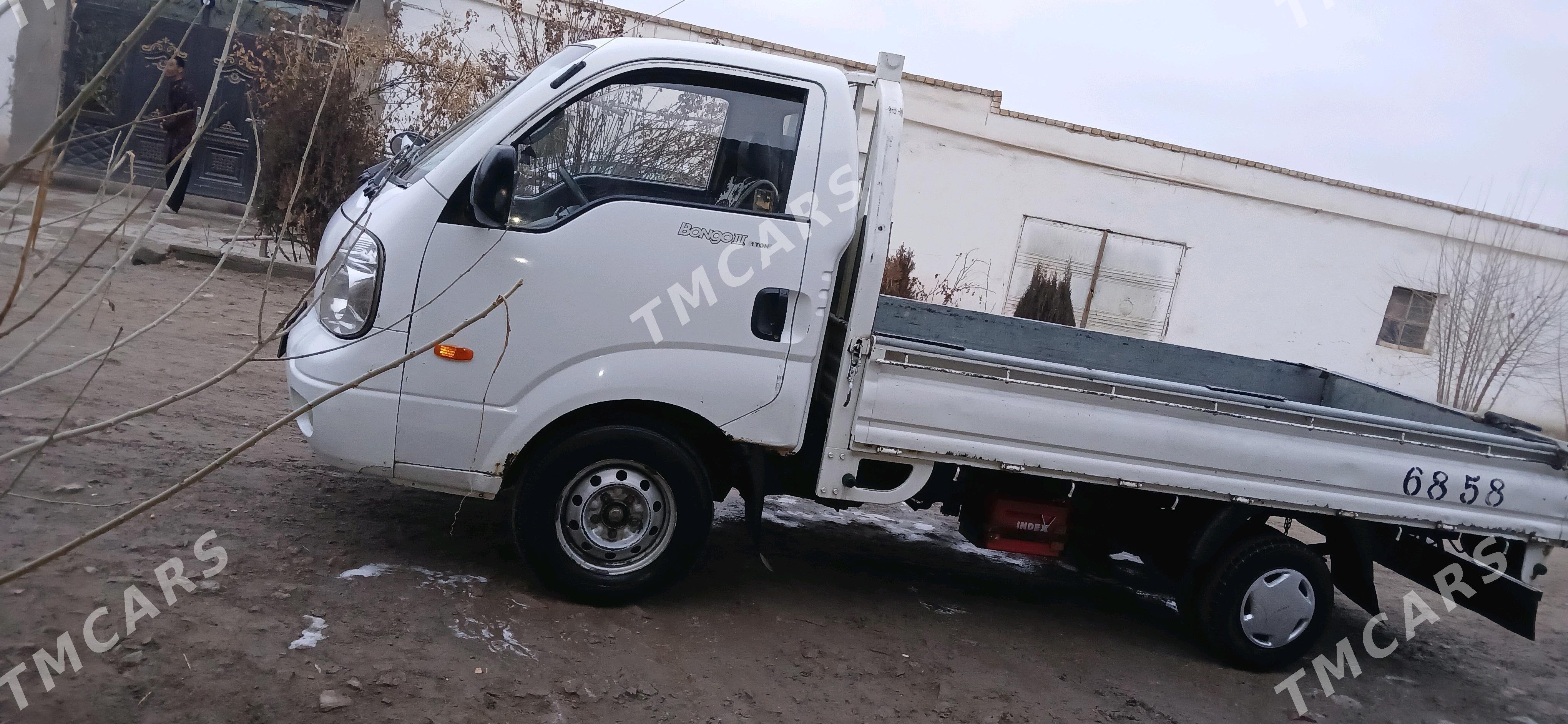 Kia Bongo 2008 - 150 000 TMT - Şabat etr. - img 5