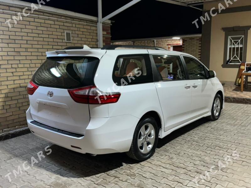 Toyota Sienna 2020 - 378 000 TMT - Туркменбаши - img 5