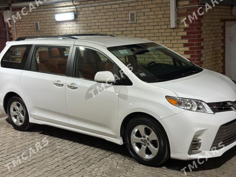 Toyota Sienna 2020 - 378 000 TMT - Туркменбаши - img 3