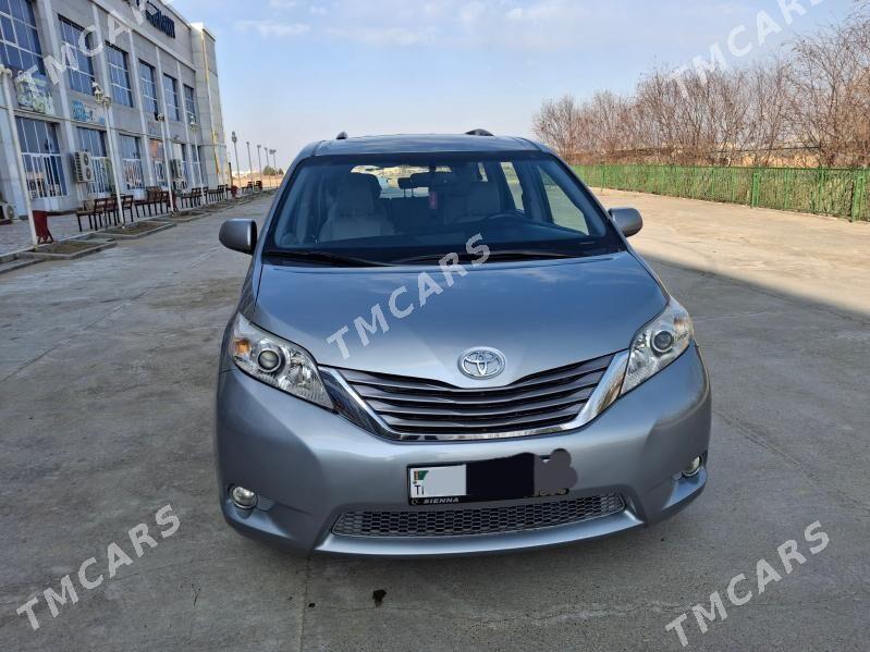 Toyota Sienna 2016 - 355 000 TMT - Мары - img 4