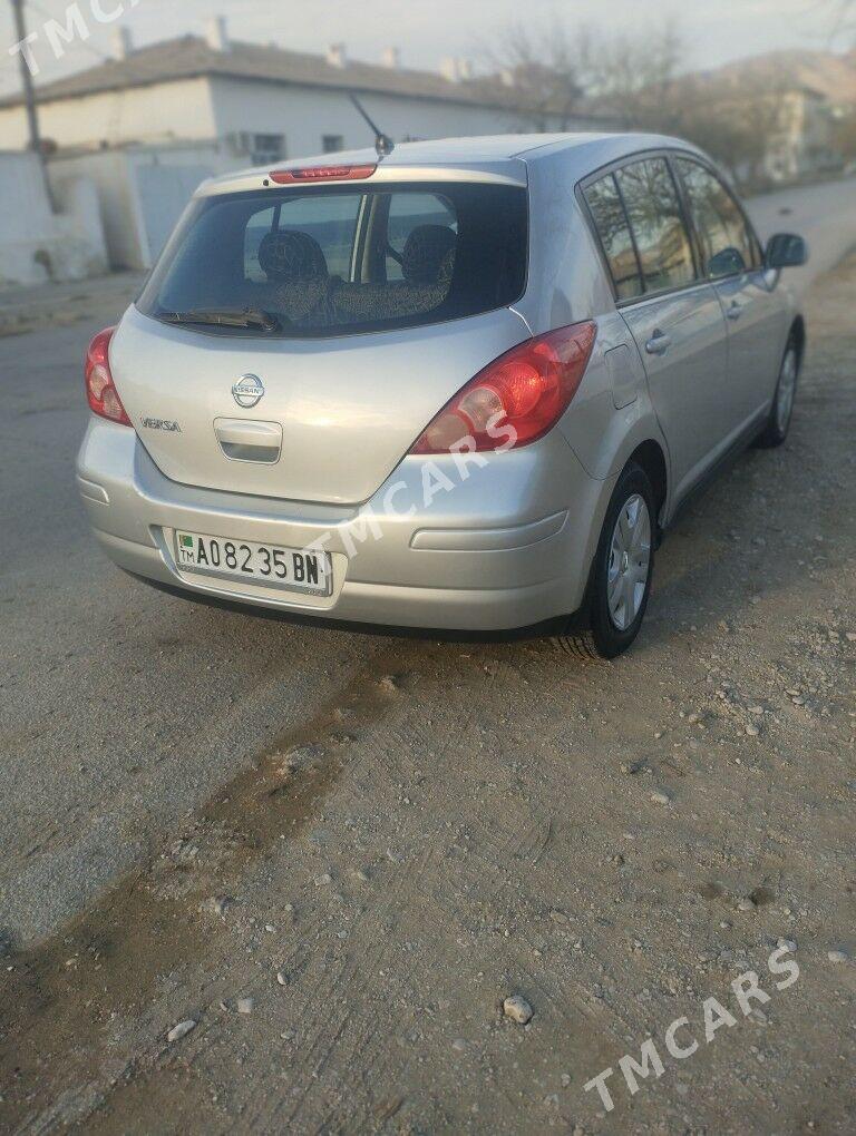 Nissan Versa 2010 - 110 000 TMT - Balkanabat - img 4