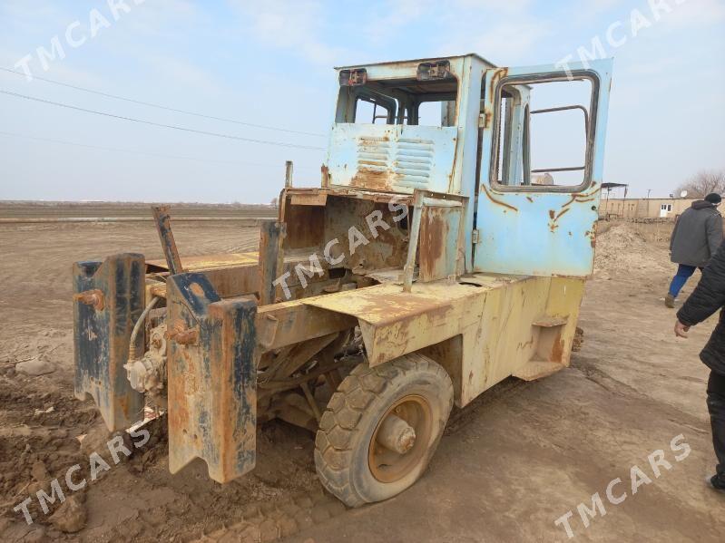 Kara Forklift 2011 - 25 000 TMT - Дянев - img 2