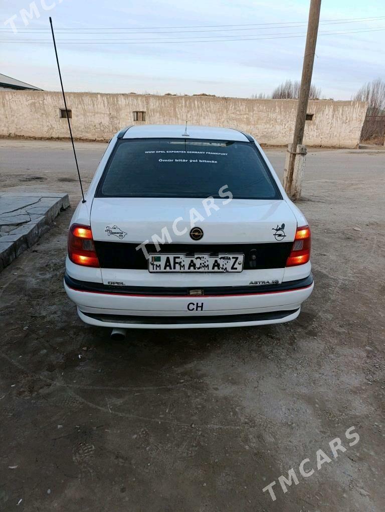 Opel Astra 1992 - 32 000 TMT - Şabat etr. - img 3