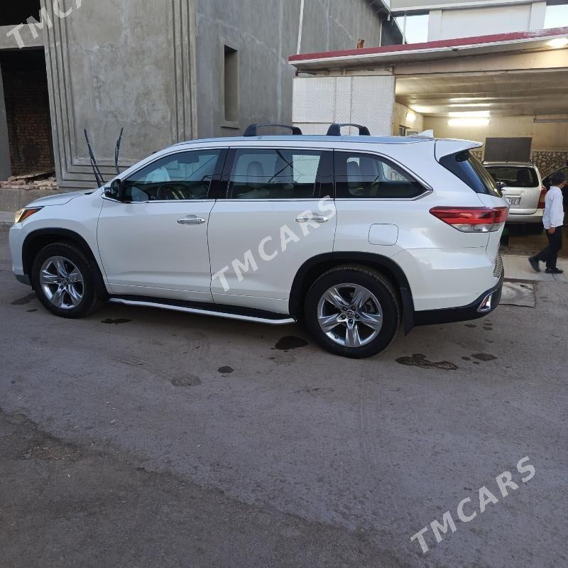 Toyota Highlander 2019 - 450 000 TMT - Гурбансолтан Едже - img 4