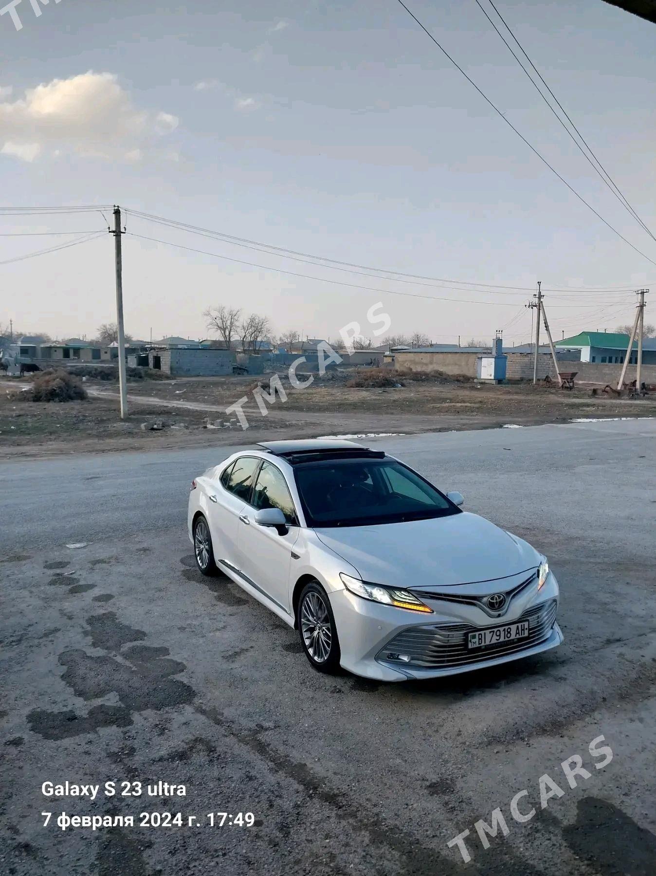 Toyota Camry 2019 - 380 000 TMT - Gökdepe - img 4