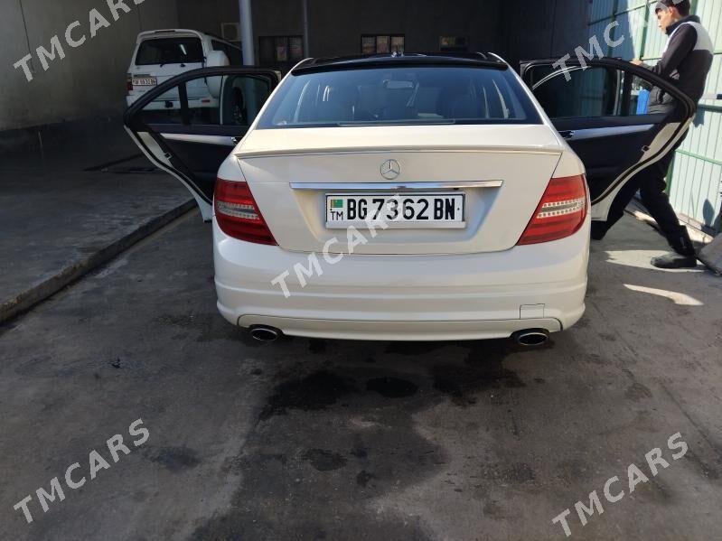 Mercedes-Benz C300 2010 - 130 000 TMT - Balkanabat - img 3