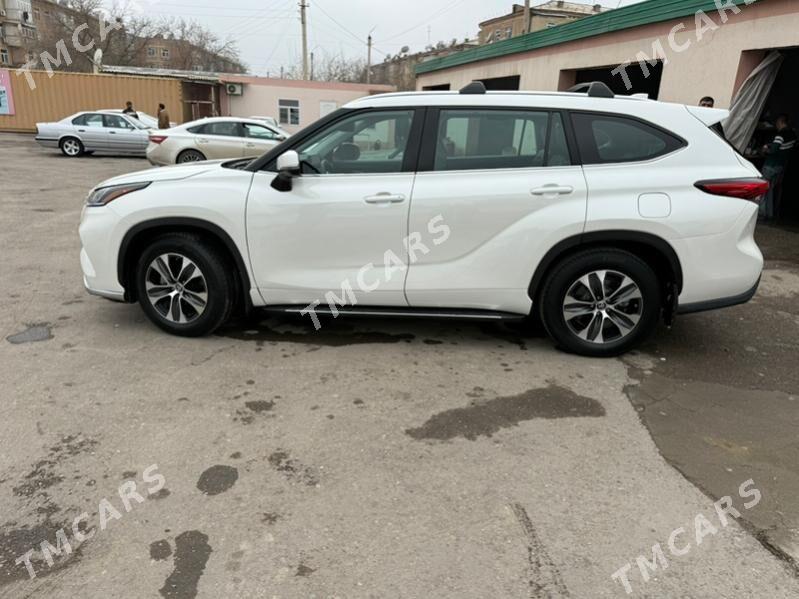 Toyota Highlander 2021 - 520 000 TMT - Мары - img 4