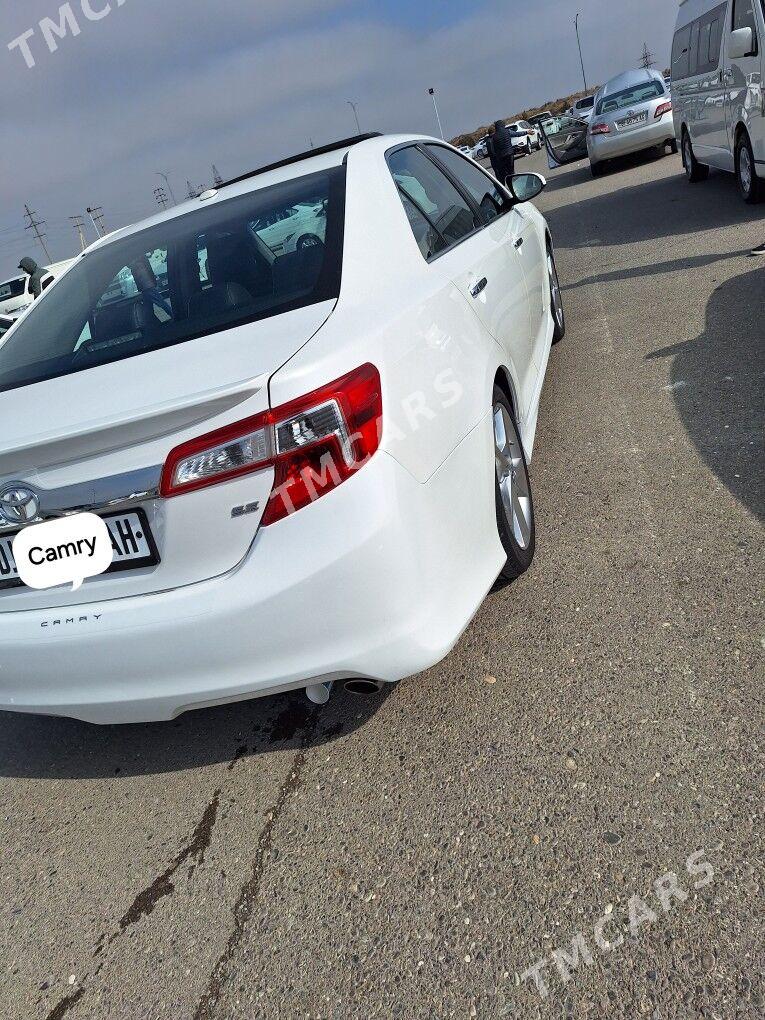 Toyota Camry 2012 - 240 000 TMT - Кака - img 2