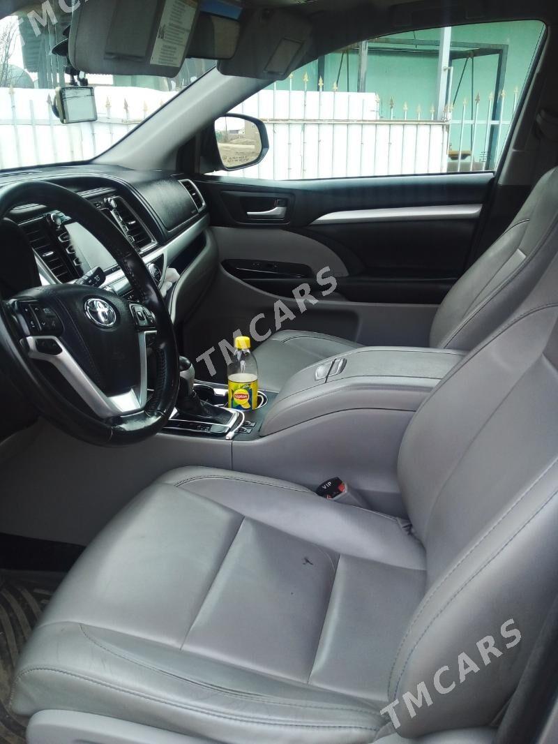 Toyota Highlander 2018 - 450 000 TMT - Şabat etr. - img 5