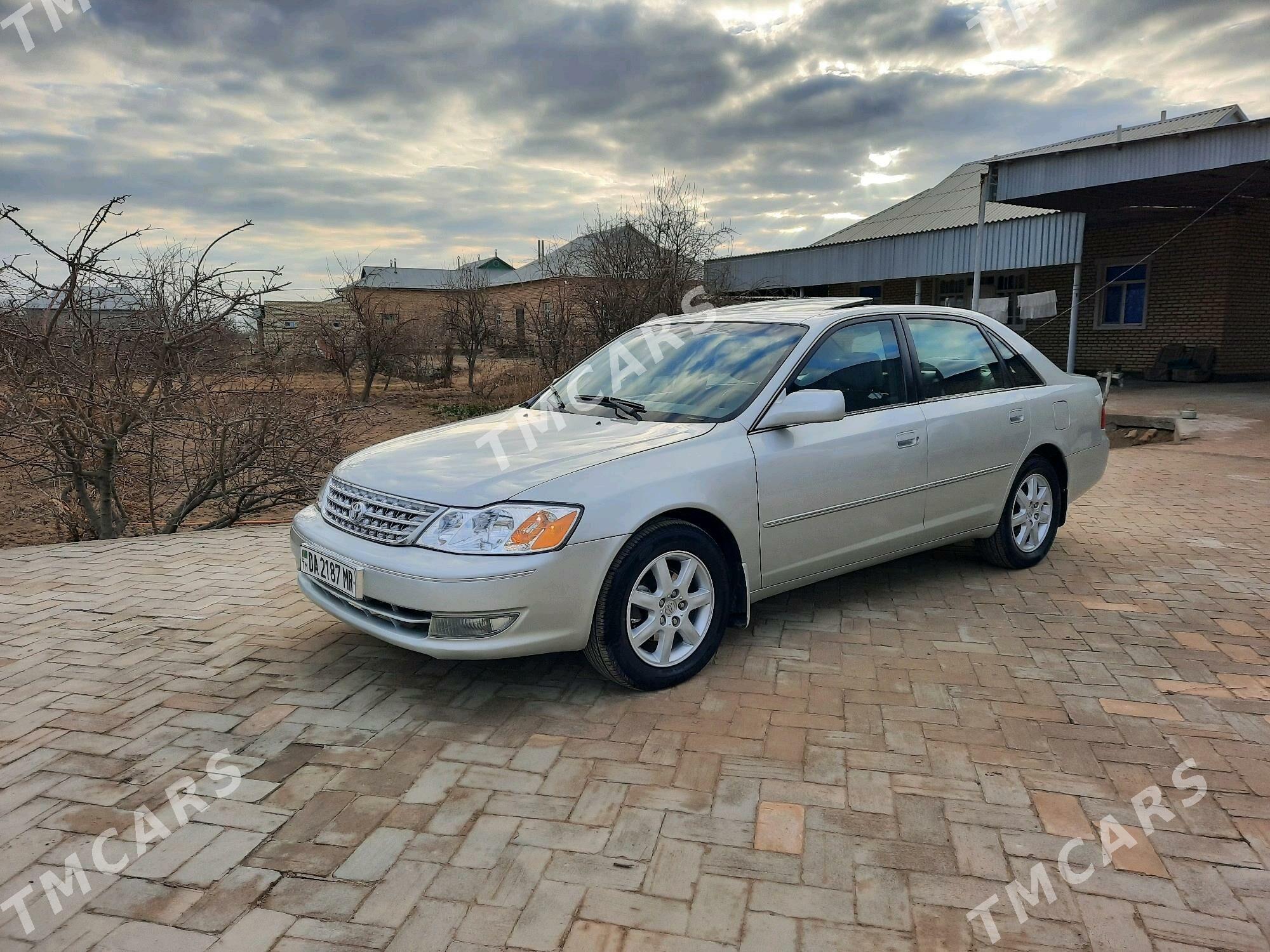 Toyota Avalon 2003 - 190 000 TMT - Байрамали - img 3