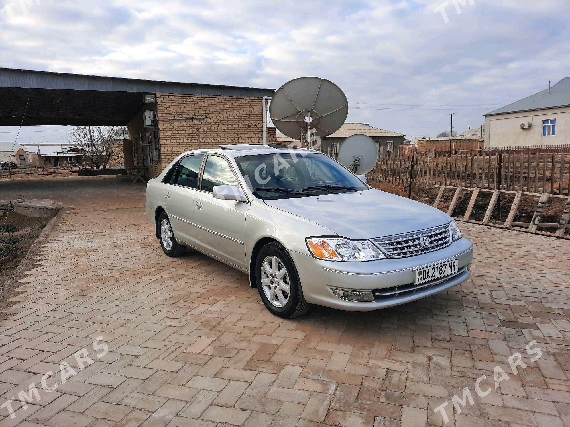 Toyota Avalon 2003 - 190 000 TMT - Байрамали - img 4