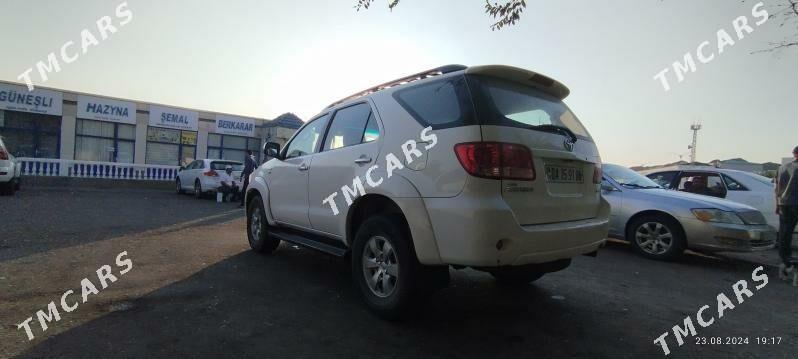 Toyota Fortuner 2006 - 160 000 TMT - Карабогаз - img 2