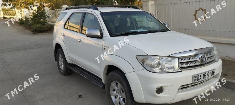 Toyota Fortuner 2006 - 160 000 TMT - Карабогаз - img 6