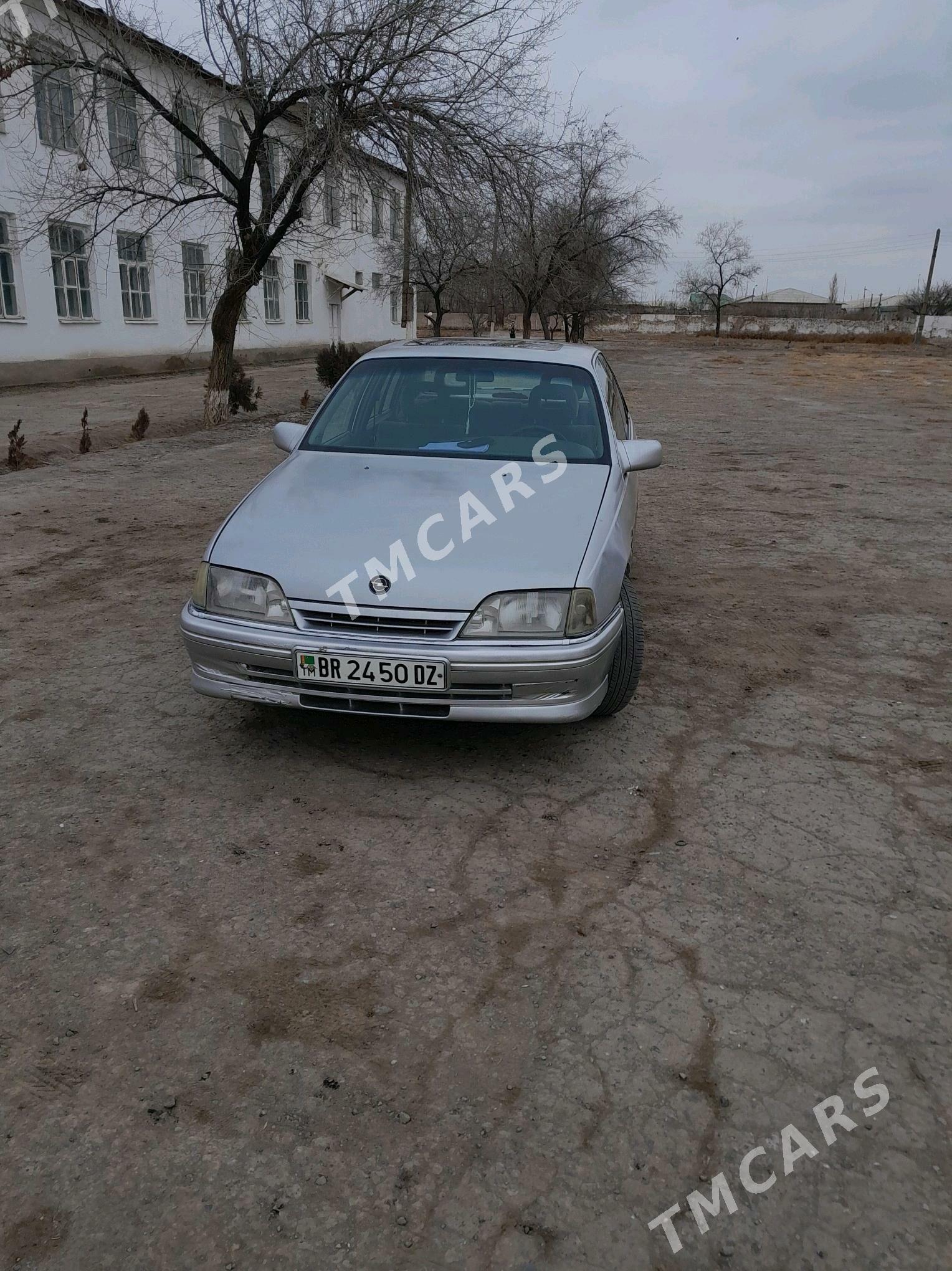 Opel Omega 1991 - 22 000 TMT - Гурбансолтан Едже - img 3