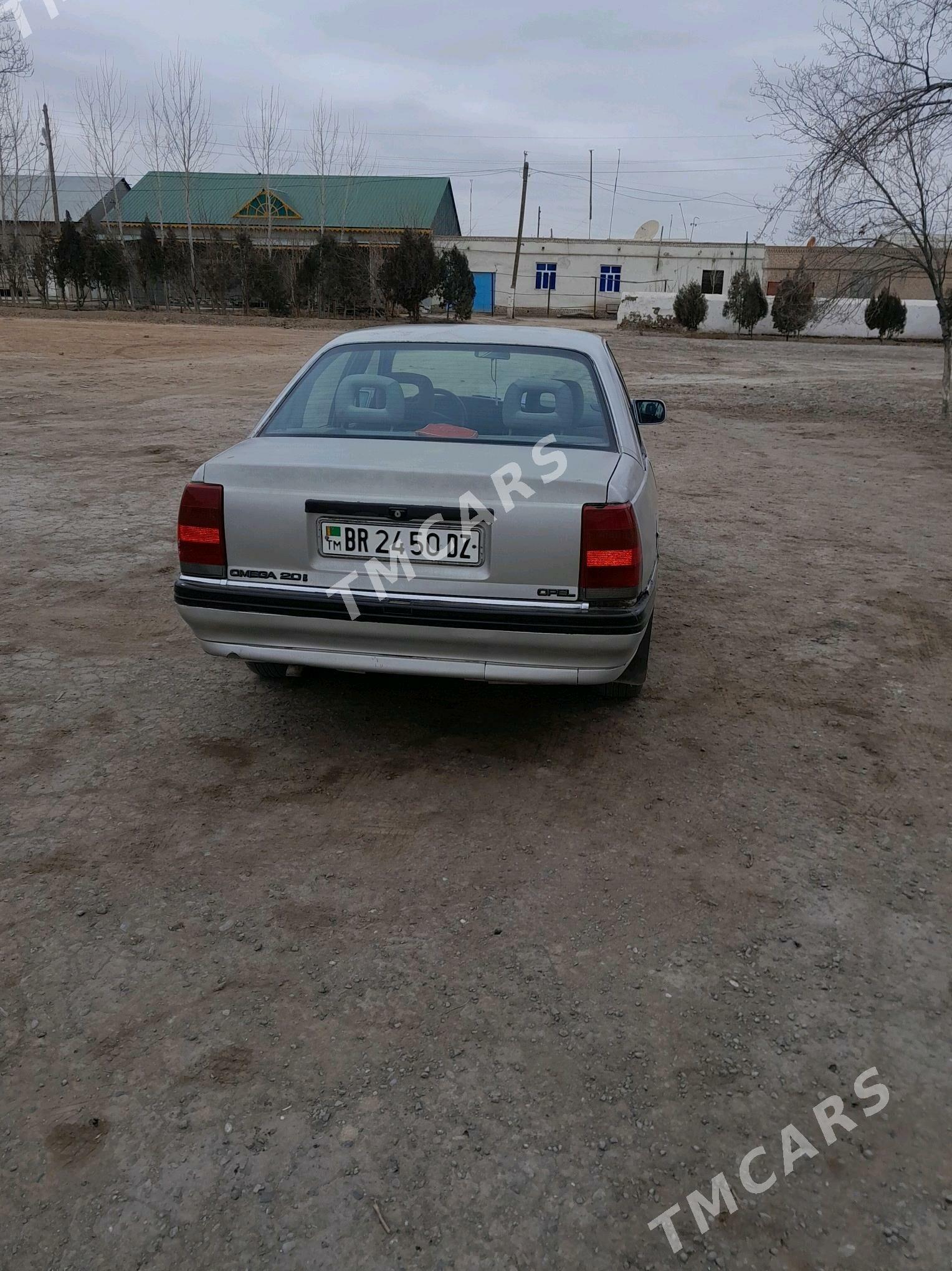 Opel Omega 1991 - 22 000 TMT - Гурбансолтан Едже - img 2