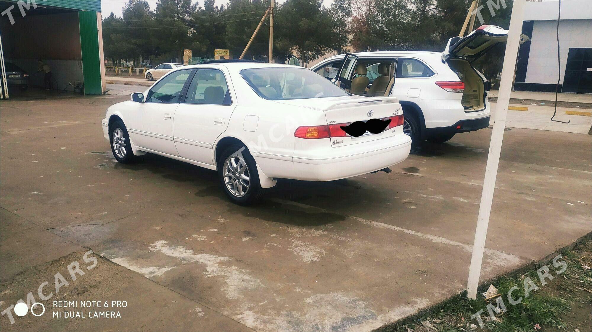 Toyota Camry 1998 - 135 000 TMT - Теджен - img 3