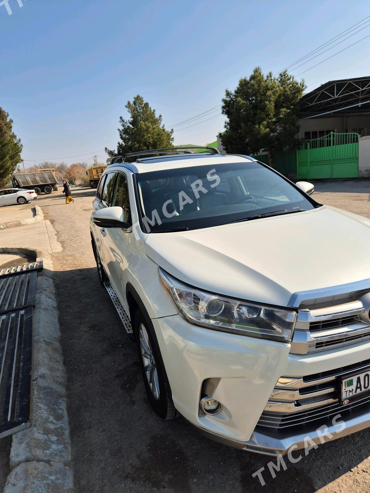 Toyota Highlander 2018 - 355 000 TMT - Ашхабад - img 3