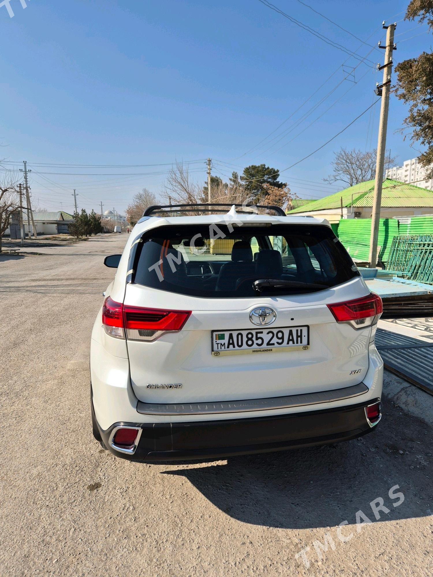 Toyota Highlander 2018 - 355 000 TMT - Ашхабад - img 4