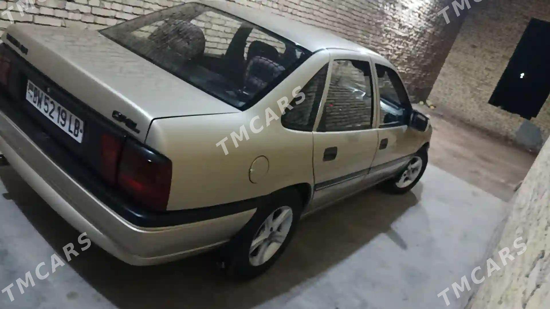 Opel Vectra 1990 - 40 000 TMT - Туркменабат - img 3