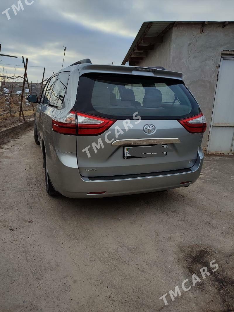 Toyota Sienna 2019 - 390 000 TMT - Daşoguz - img 4