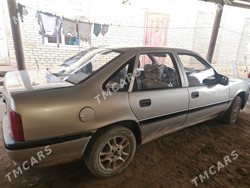 Opel Vectra 1990 - 30 000 TMT - Wekilbazar - img 2