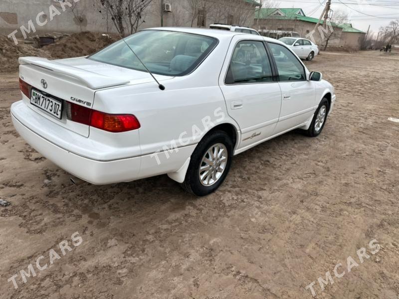 Toyota Camry 2000 - 140 000 TMT - Кёнеургенч - img 9