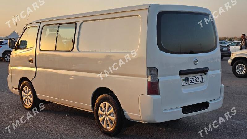 Nissan Urvan 2005 - 140 000 TMT - Туркменабат - img 4