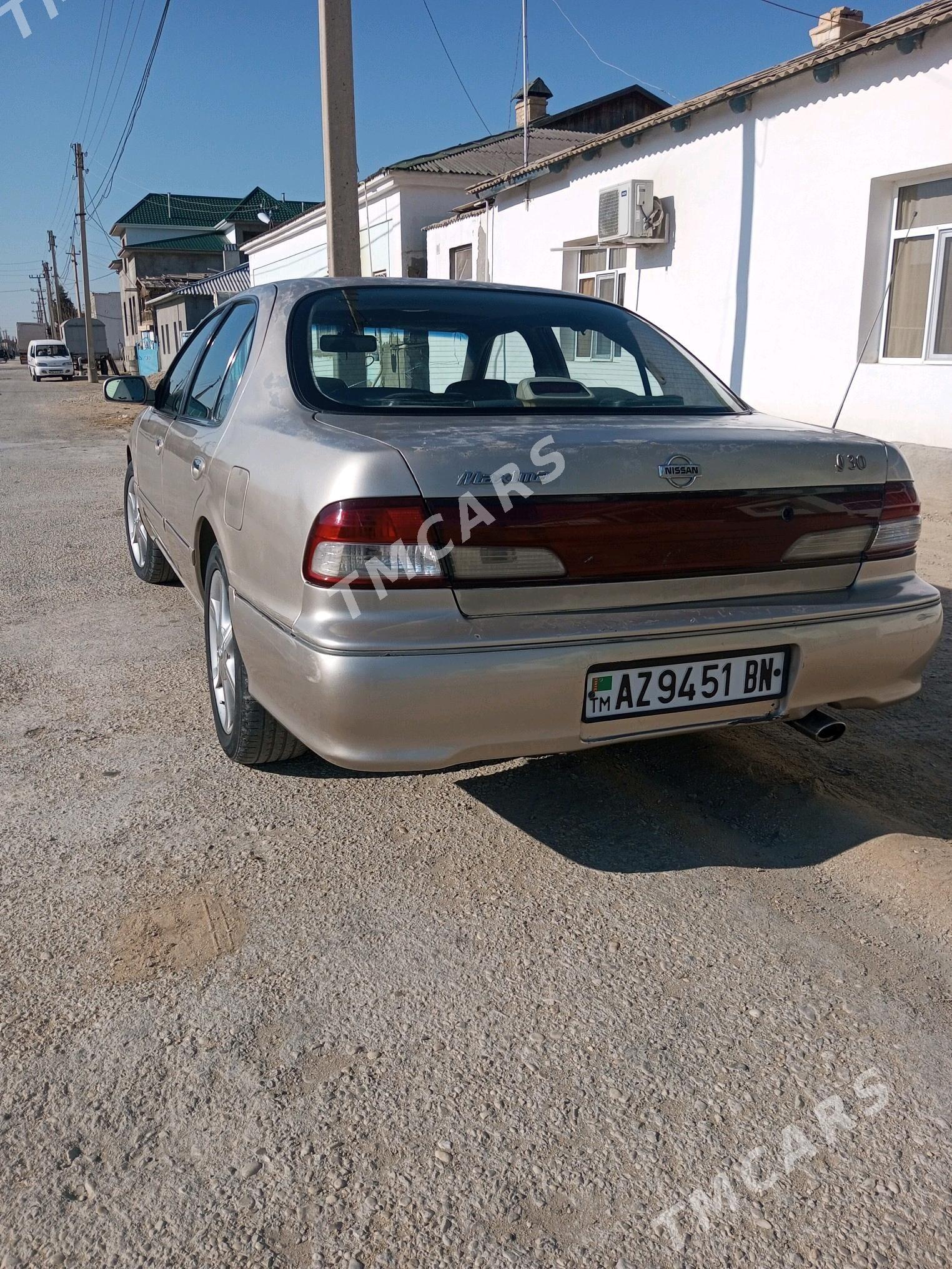 Infiniti I30 1996 - 40 000 TMT - Балканабат - img 4