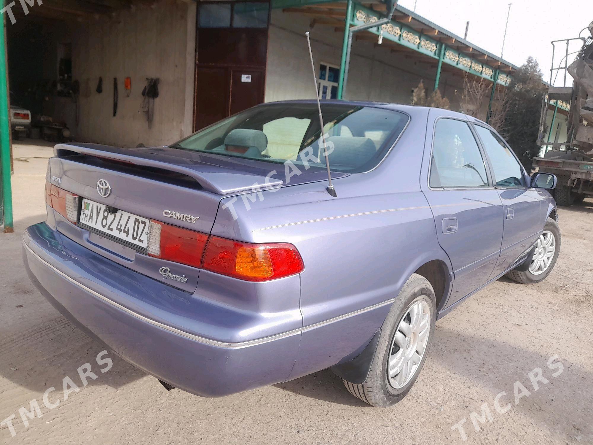 Toyota Camry 2002 - 125 000 TMT - Şabat etr. - img 2