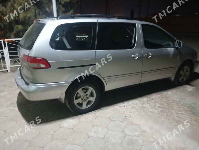 Toyota Sienna 2002 - 190 000 TMT - Серахс - img 2