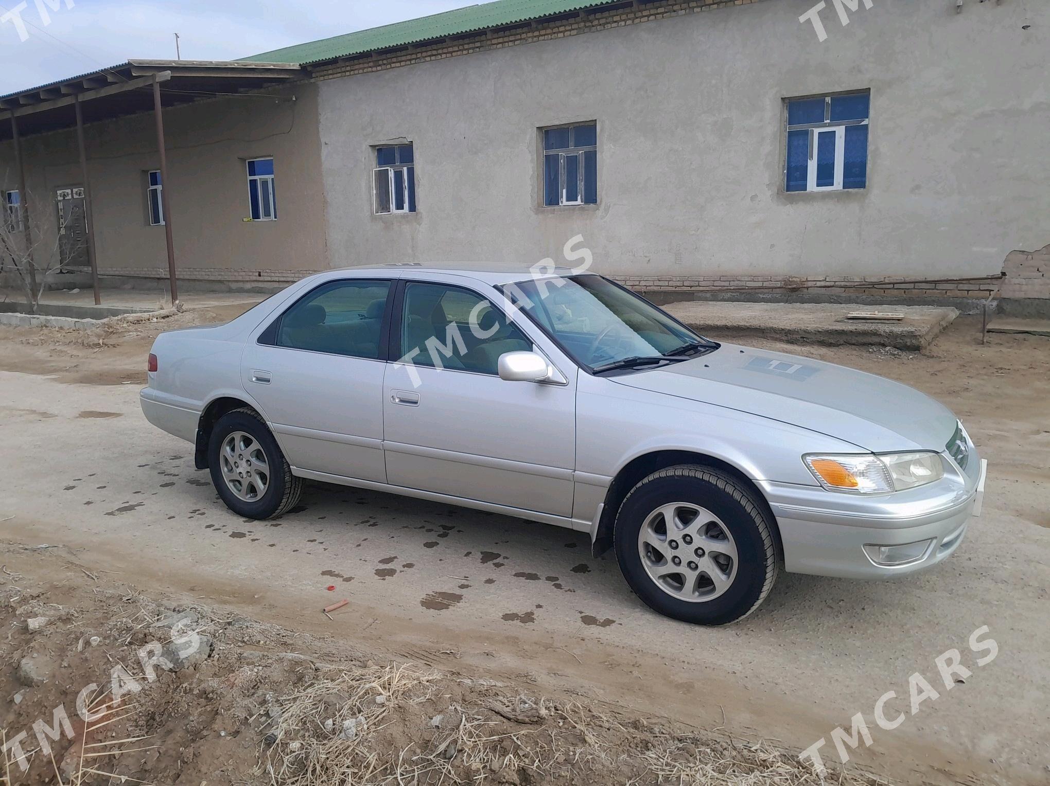 Toyota Camry 2000 - 150 000 TMT - Köneürgenç - img 2