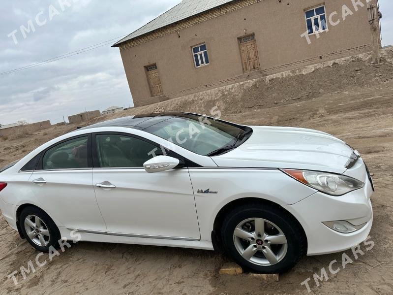 Hyundai Sonata 2012 - 140 000 TMT - Гурбансолтан Едже - img 3