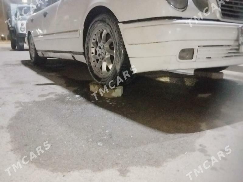 Mercedes-Benz 300E 1996 - 50 000 TMT - Aşgabat - img 2