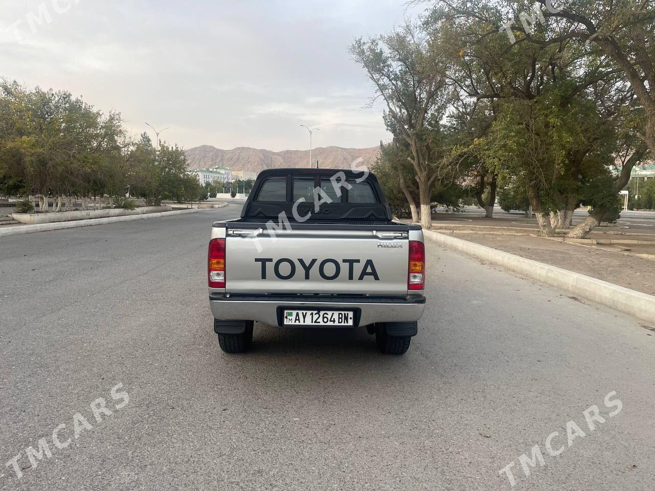 Toyota Hilux 2007 - 230 000 TMT - Türkmenbaşy - img 4